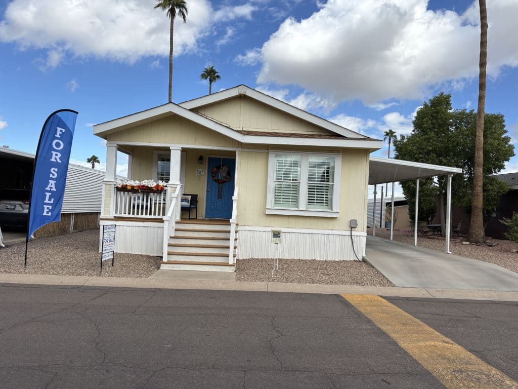 Manufactured home in Tempe, AZ 85282