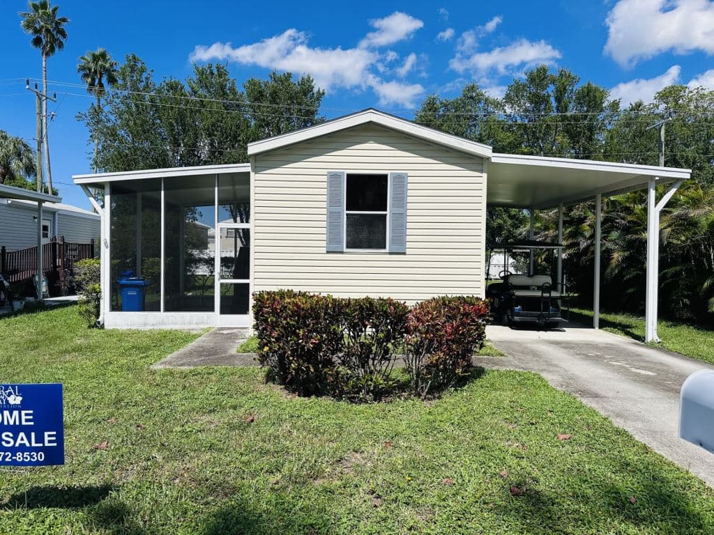 Manufactured home in Margate, FL 33063
