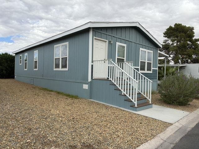 Manufactured home in Las Vegas, NV 89104