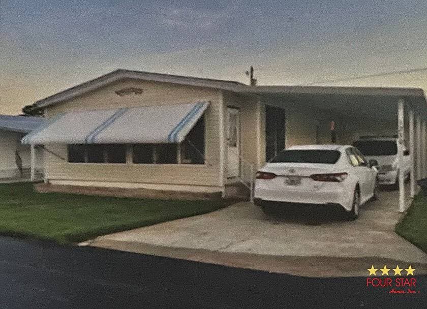 Manufactured home in Avon Park, FL 33825