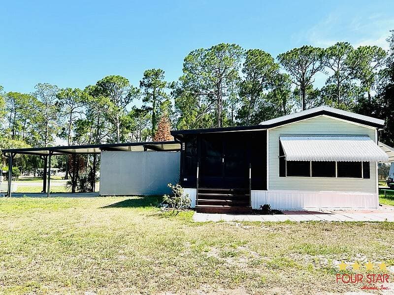 Manufactured home in Clermont, FL 34715