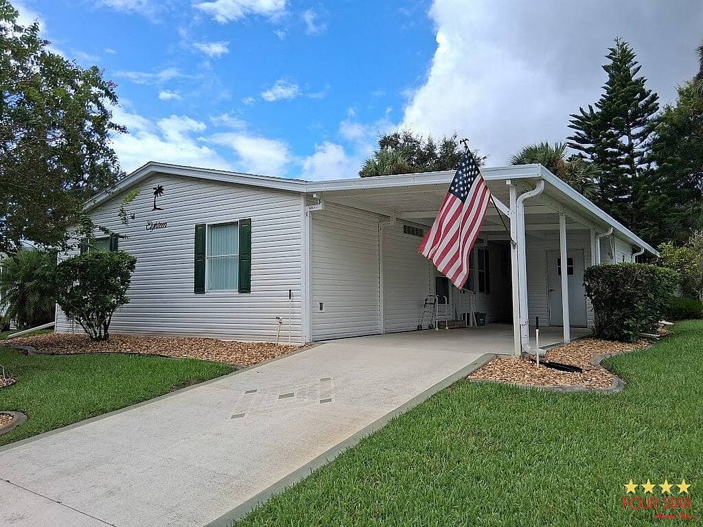 Manufactured home in Flagler Beach, FL 32136