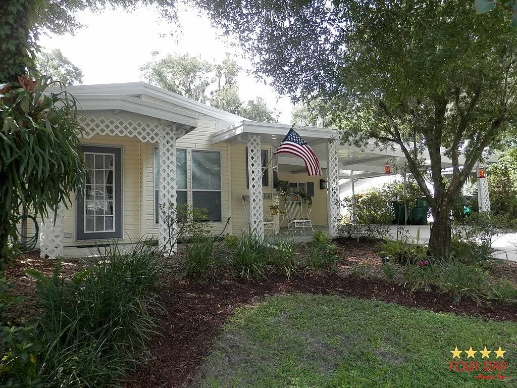 Manufactured home in DeLand, FL 32724