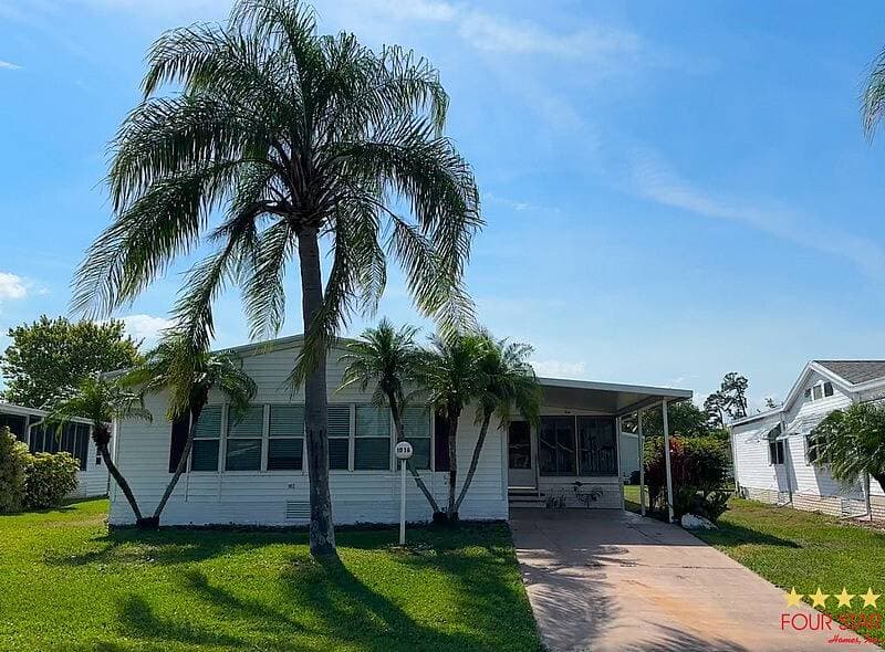 Manufactured home in Sebastian, FL 32958