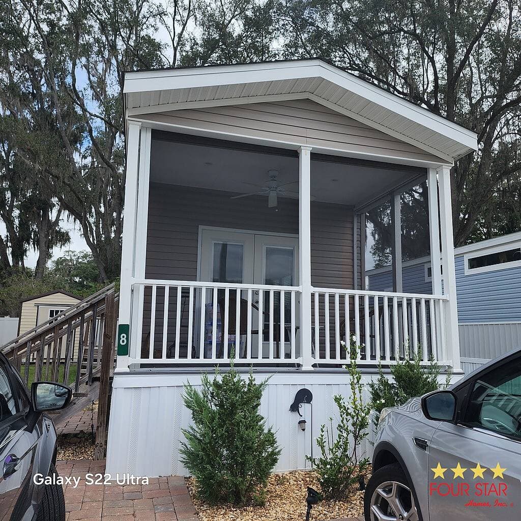 Manufactured home in Summerfield, FL 34491