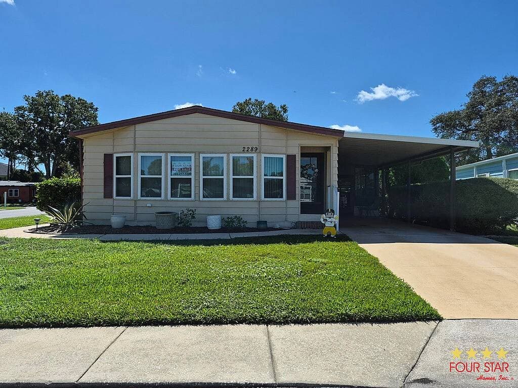 Manufactured home in Port Orange, FL 32129