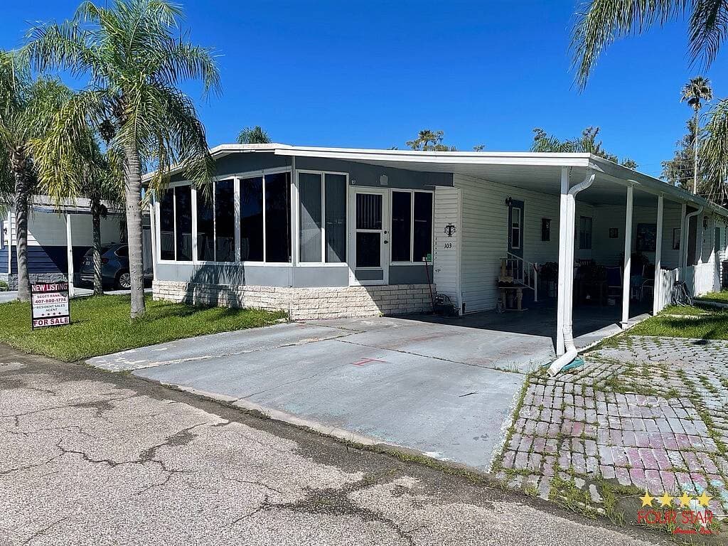 Manufactured home in Kissimmee, FL 34746