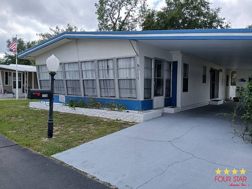 Manufactured home in DeBary, FL 32713