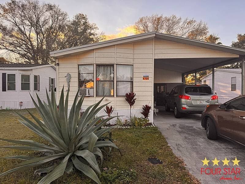 Manufactured home in Lake Wales, FL 33859