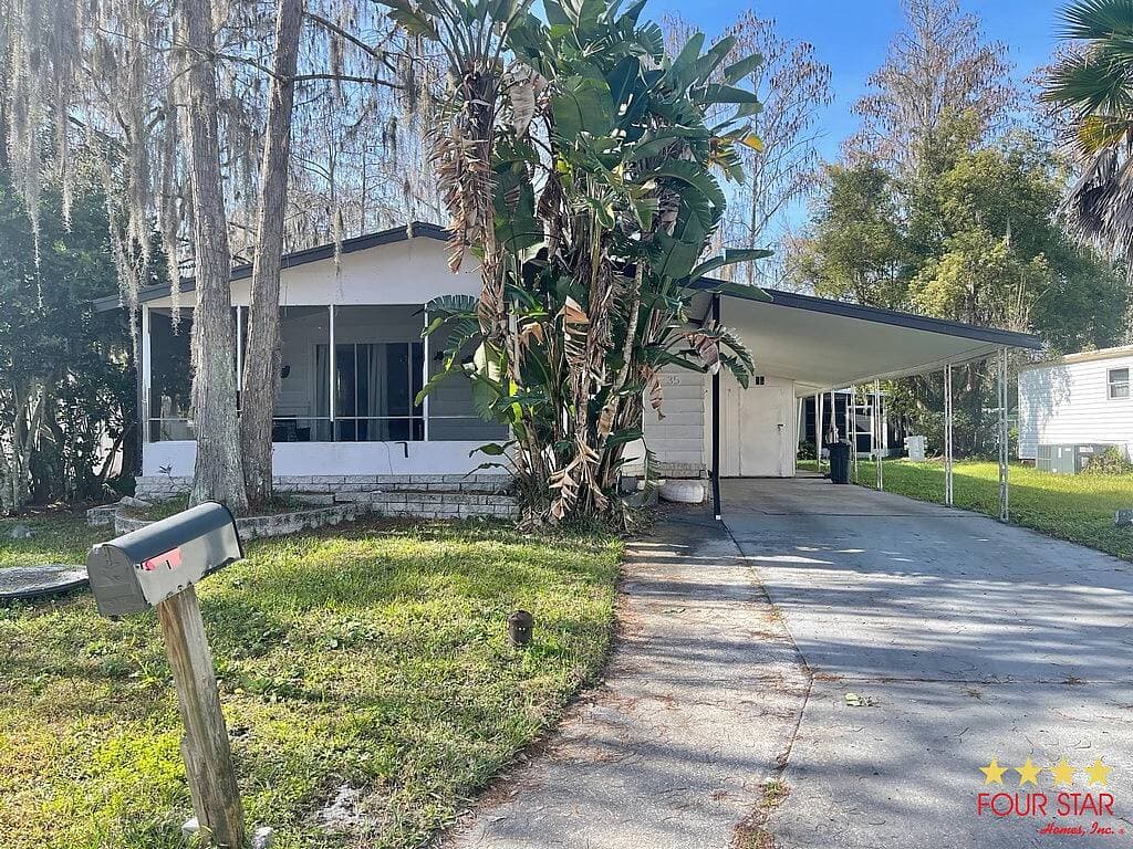 Manufactured home in Kissimmee, FL 34746