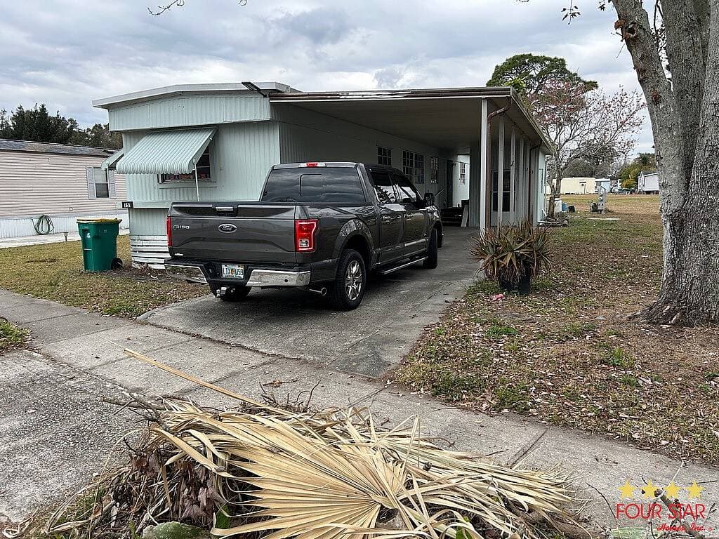 Manufactured home in Melbourne, FL 32934