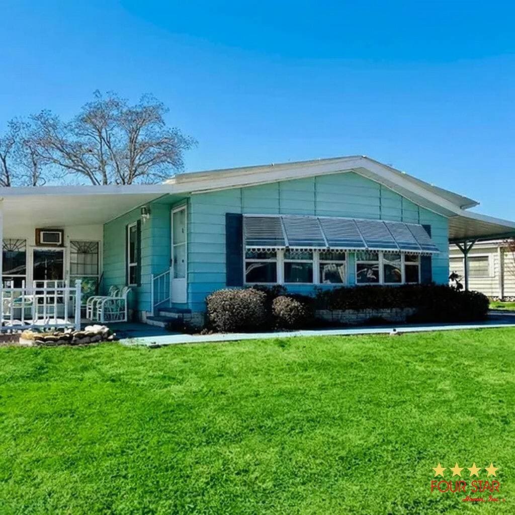 Manufactured home in Leesburg, FL 34788