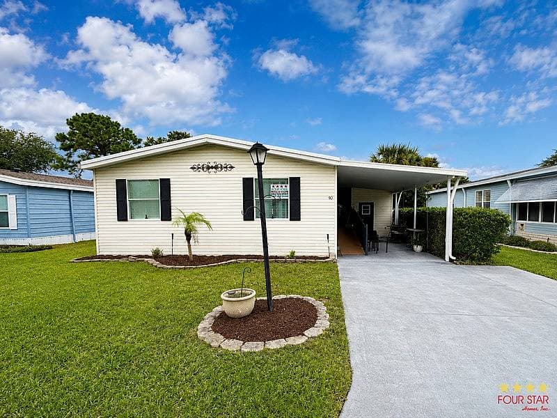 Manufactured home in Ormond Beach, FL 32174