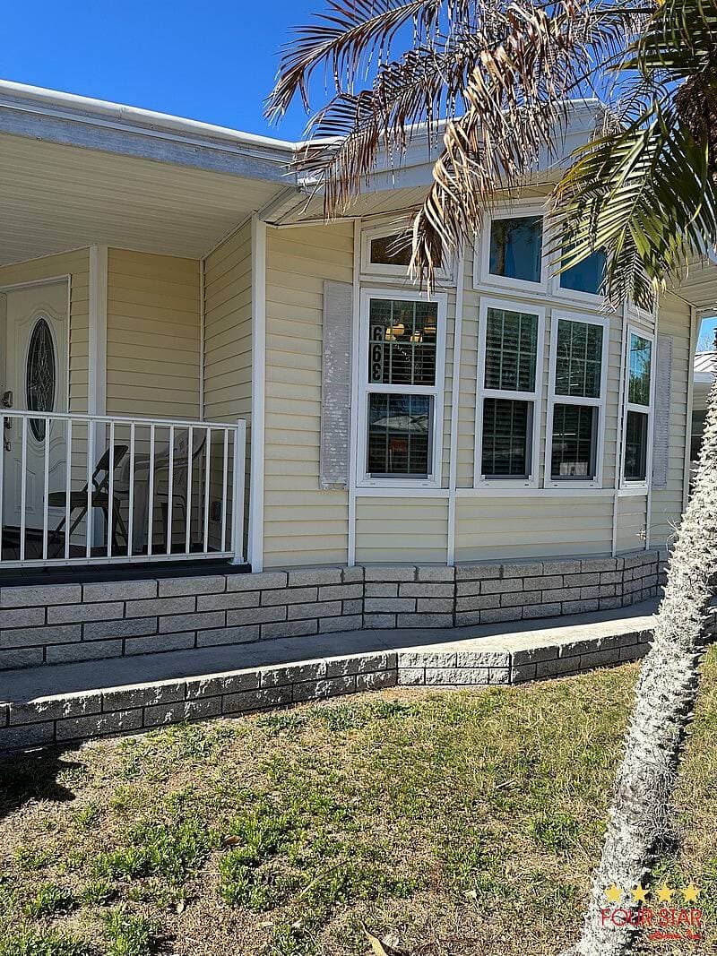 Manufactured home in Zephyrhills, FL 33541