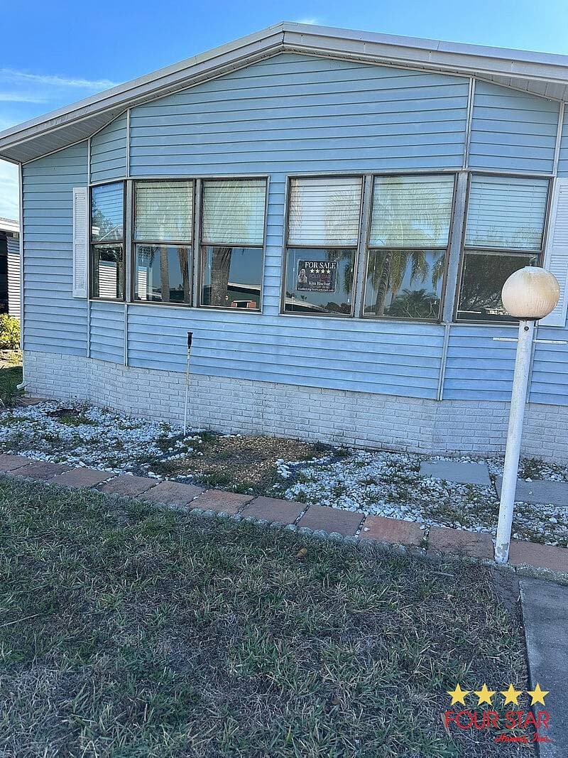 Manufactured home in Sebastian, FL 32958