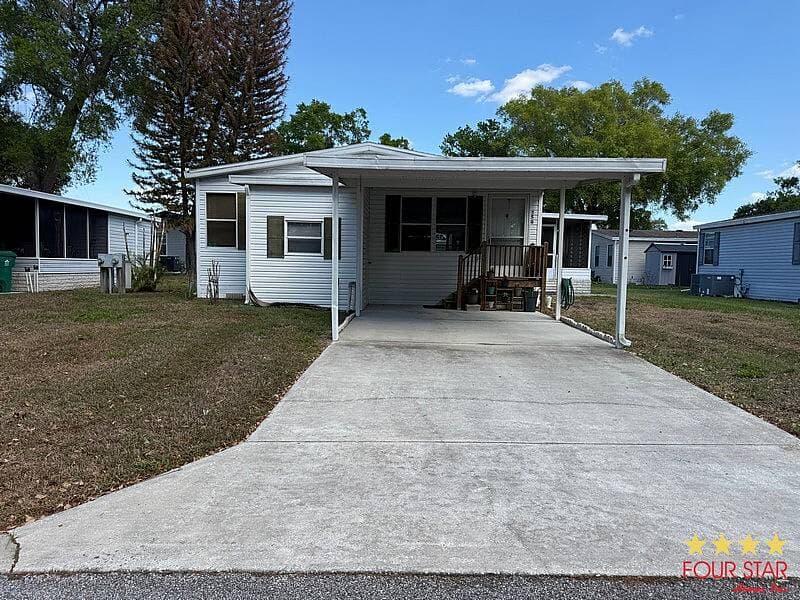 Manufactured home in Winter Garden, FL 34787