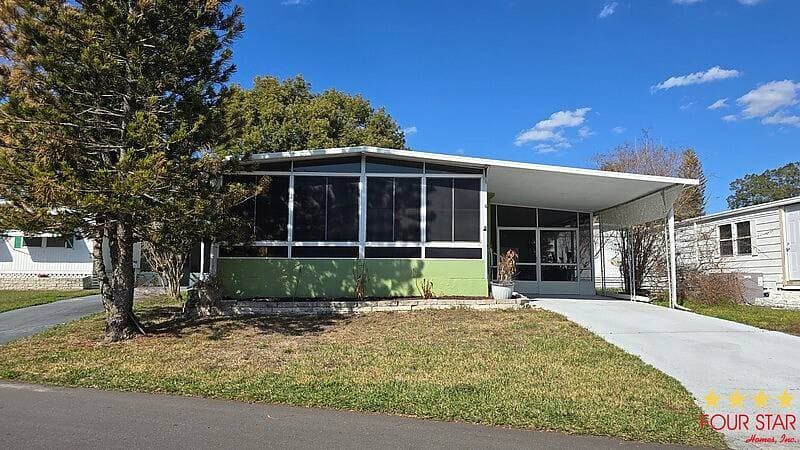 Manufactured home in Casselberry, FL 32707