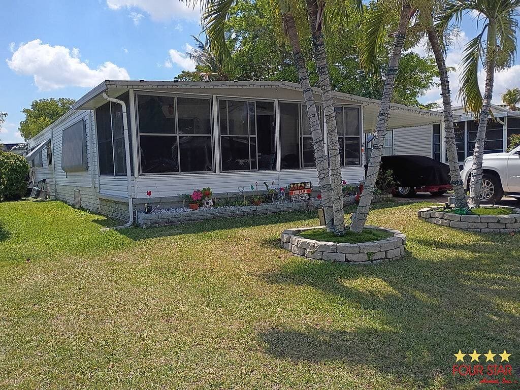 Manufactured home in Margate, FL 33063