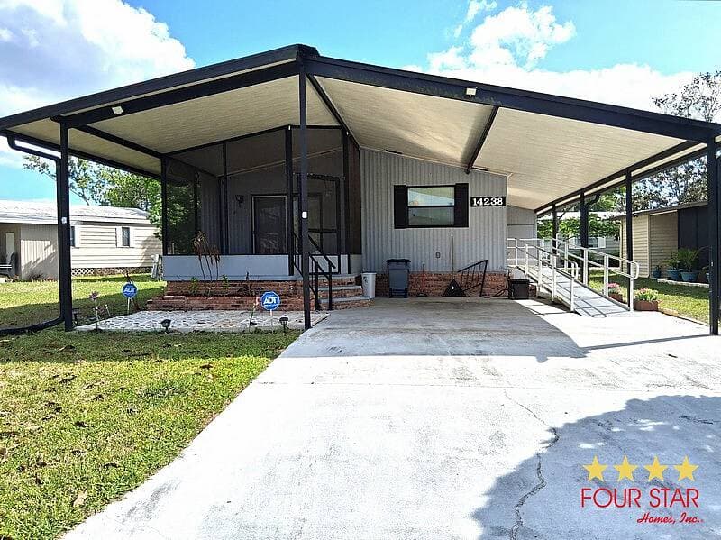Manufactured home in Orlando, FL 32826