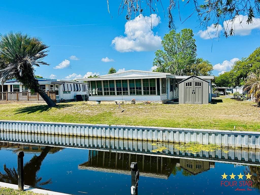Manufactured home in Leesburg, FL 34788