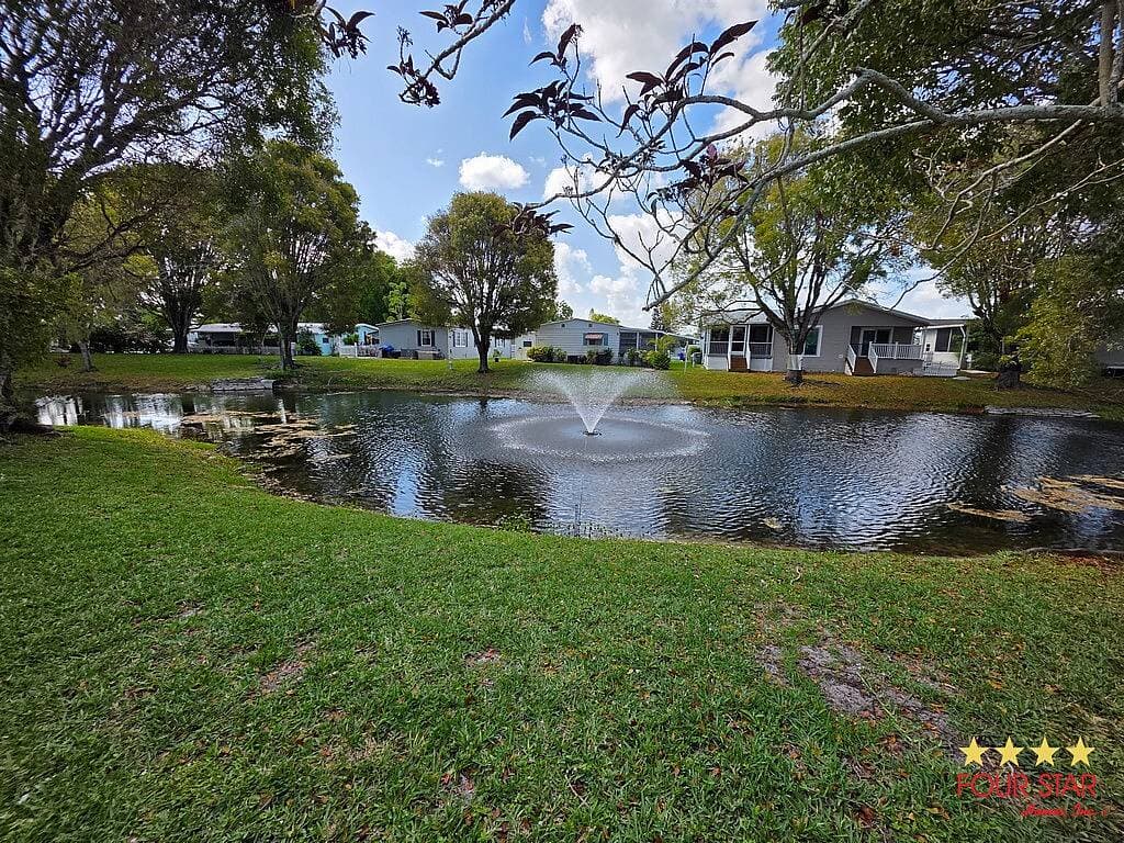 Manufactured home in Margate, FL 33063
