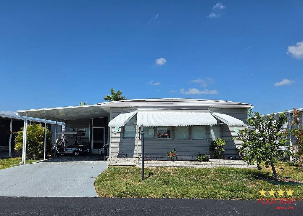 Manufactured home in Palmetto, FL 34221