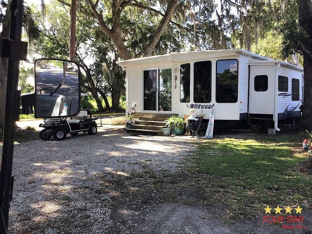 Manufactured home in Avon Park, FL 33825