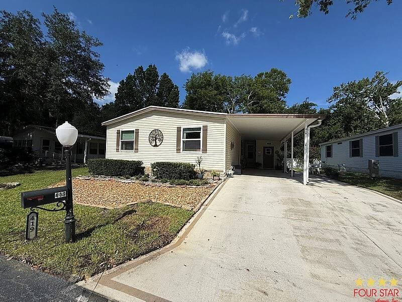 Manufactured home in DeBary, FL 32713