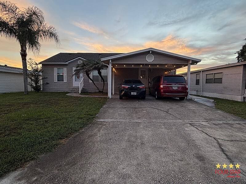 Manufactured home in Kissimmee, FL 34746