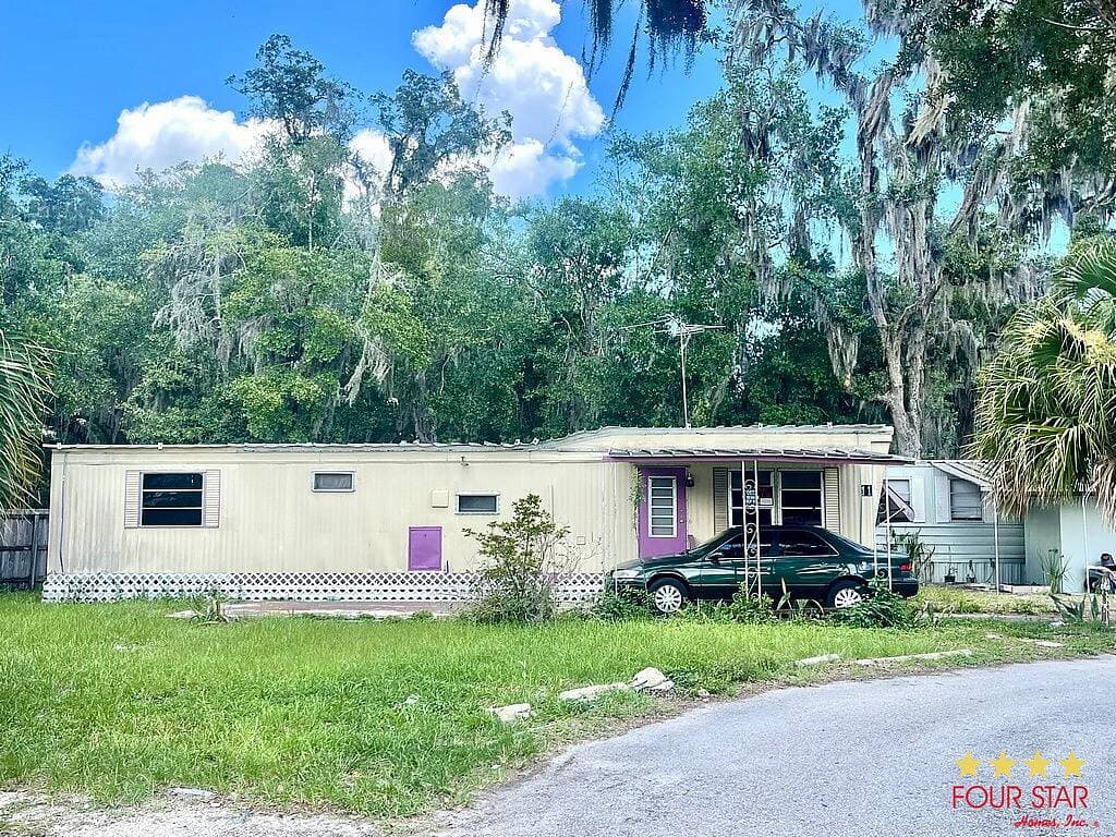 Manufactured home in Kissimmee, FL 34744
