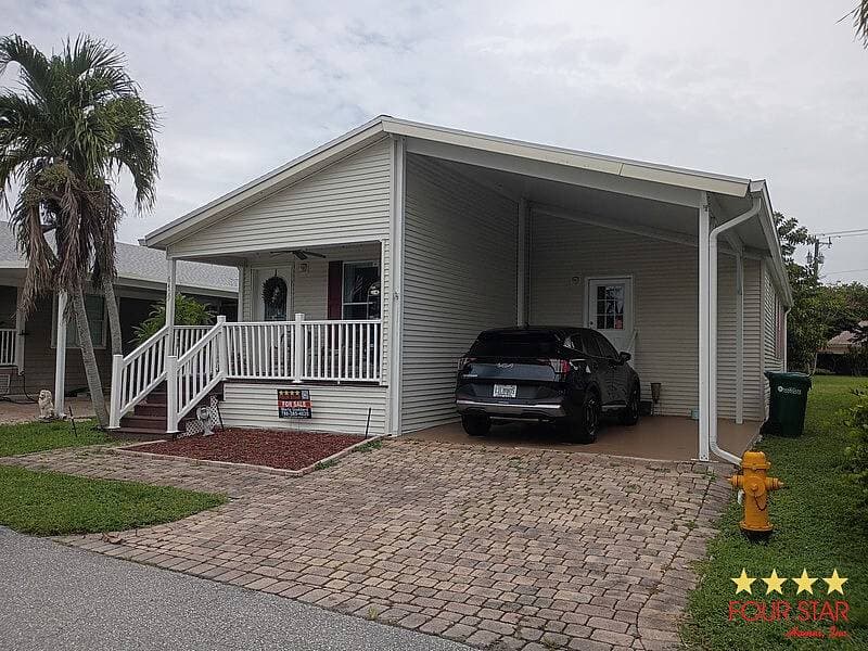 Manufactured home in Margate, FL 33063