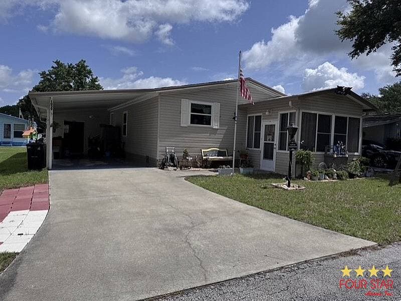 Manufactured home in DeLand, FL 32724
