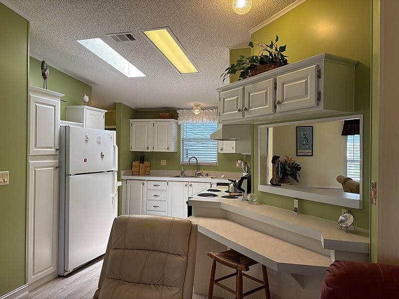 Manufactured home in Orange City, FL 32763