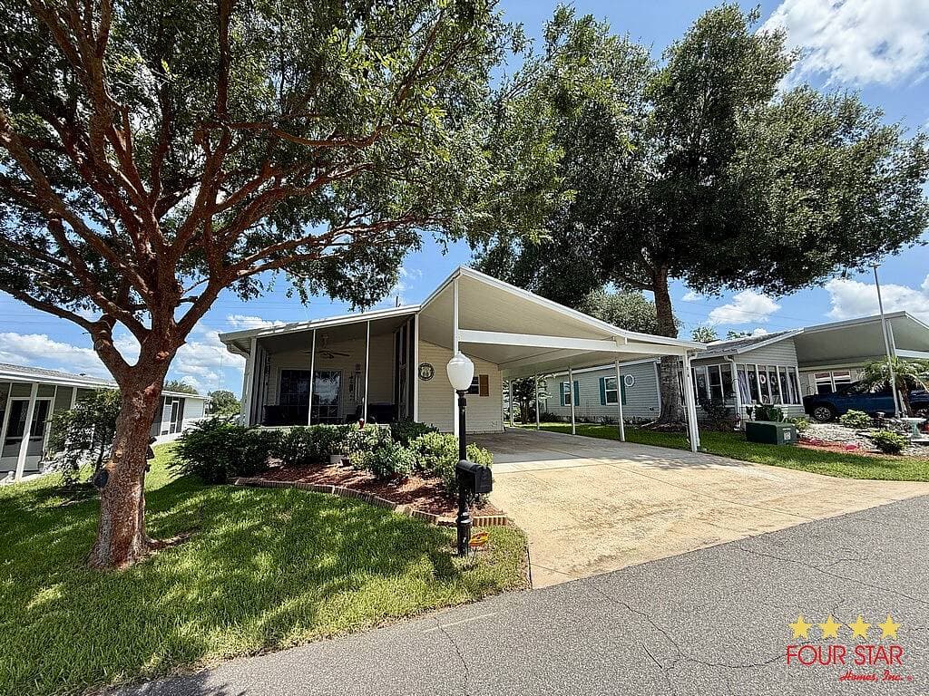 Manufactured home in DeBary, FL 32713