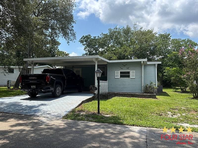 Manufactured home in Orange City, FL 32763