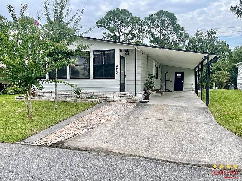 Manufactured home in Kissimmee, FL 34746