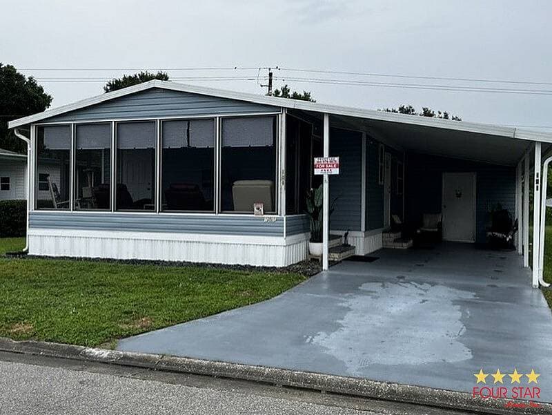 Manufactured home in Vero Beach, FL 32966