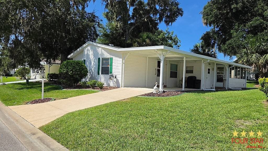 Manufactured home in Flagler Beach, FL 32136