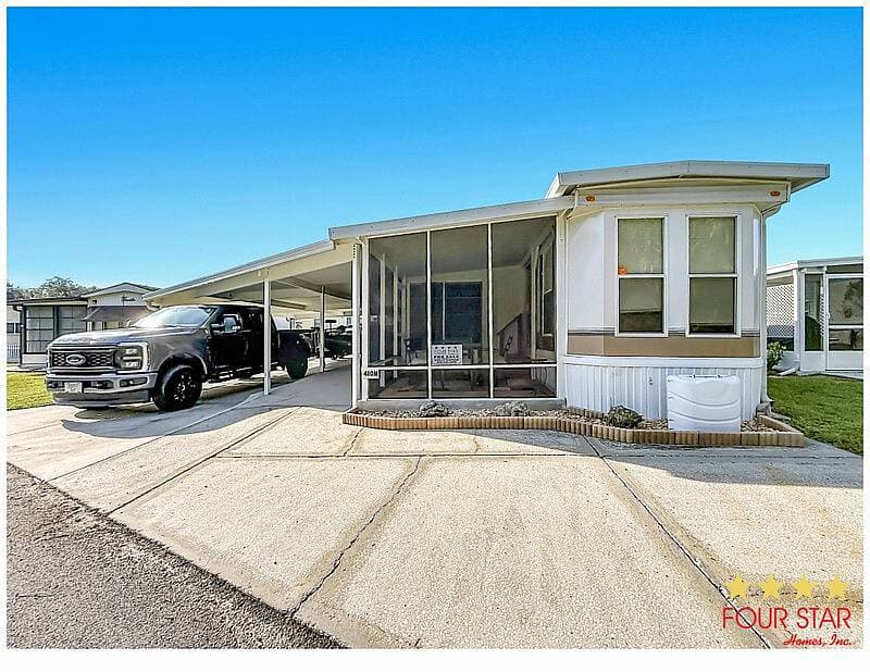 Manufactured home in Leesburg, FL 34748