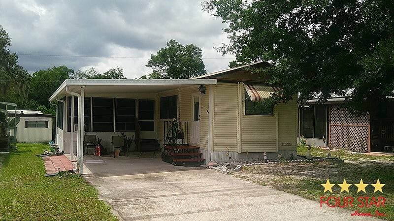 Manufactured home in Crescent City, FL 32112