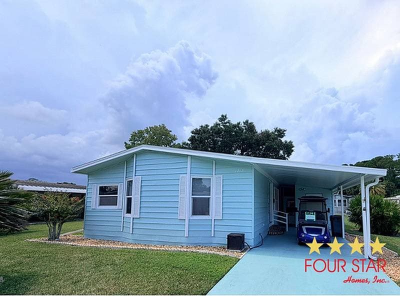Manufactured home in Port Orange, FL 32127