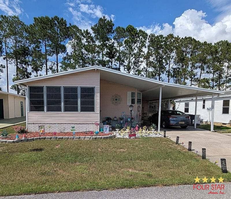 Manufactured home in Davenport, FL 33897
