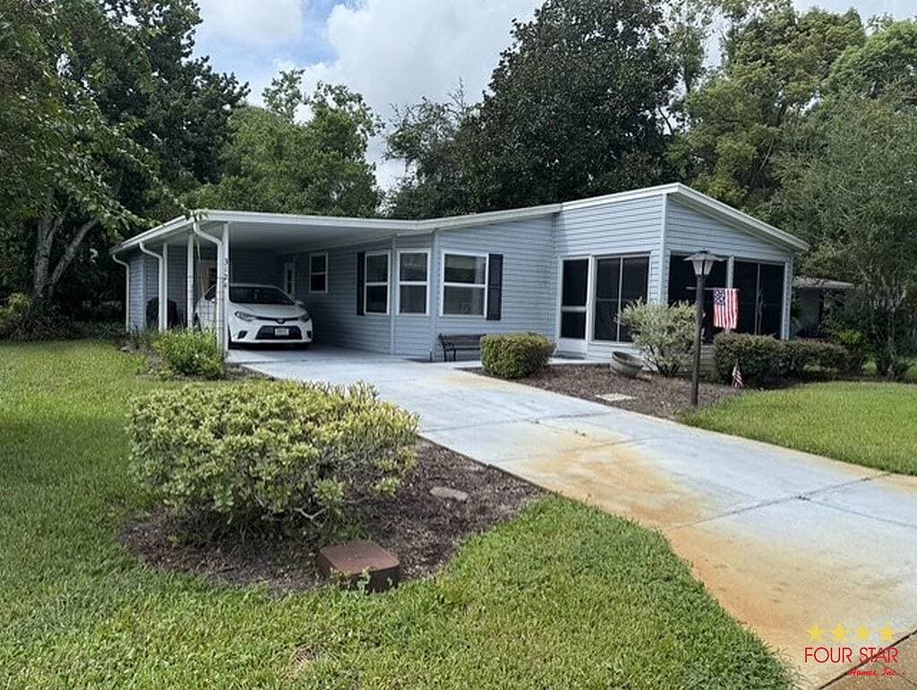 Manufactured home in DeLand, FL 32724