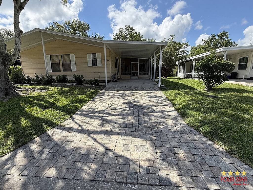 Manufactured home in Ormond Beach, FL 32174