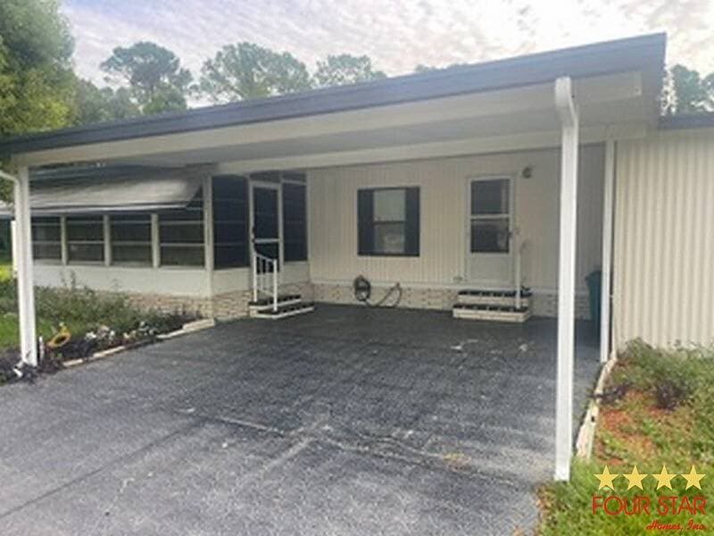 Manufactured home in Haines City, FL 33844