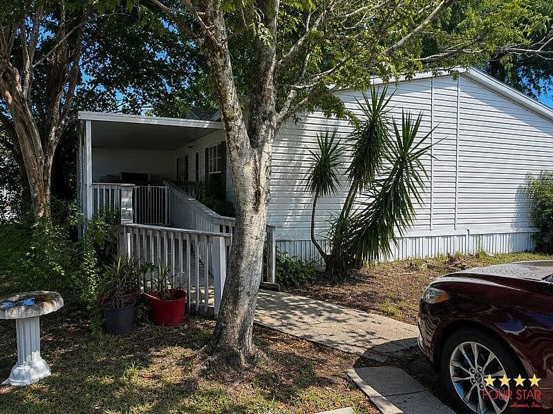 Manufactured home in Port Orange, FL 32127