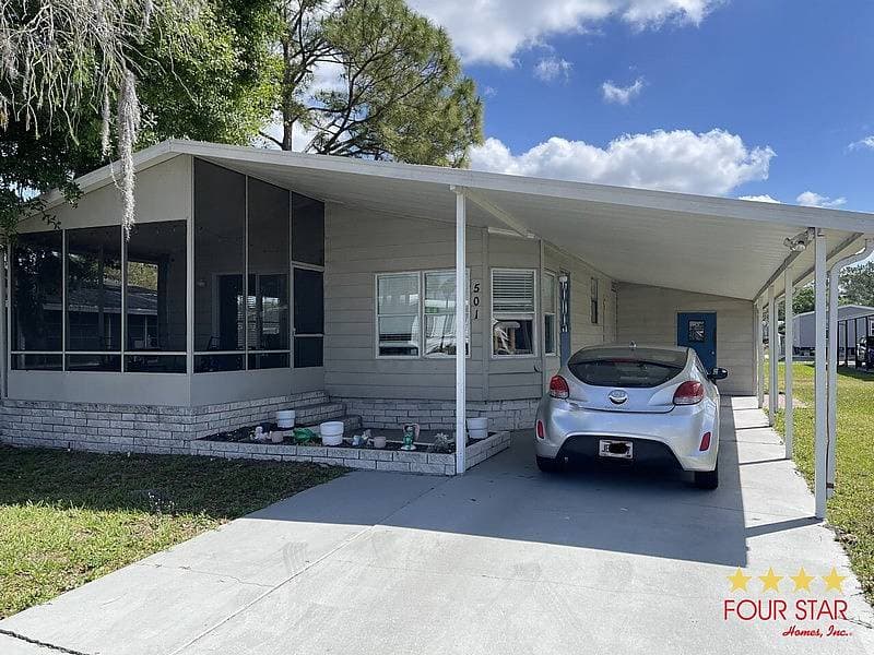 Manufactured home in Kissimmee, FL 34746