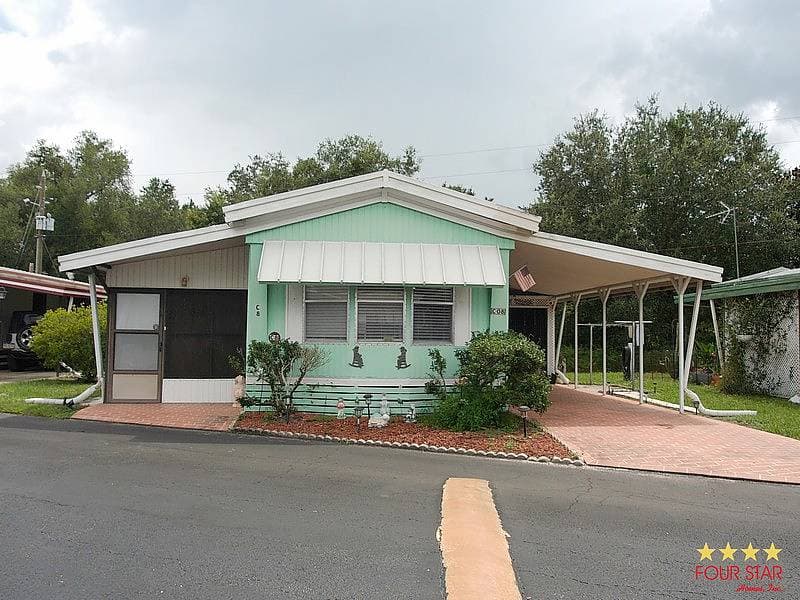 Manufactured home in Orange City, FL 32763