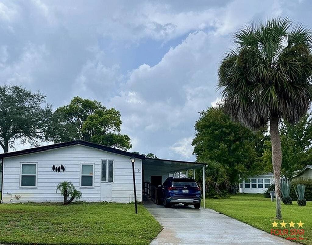 Manufactured home in Ormond Beach, FL 32174