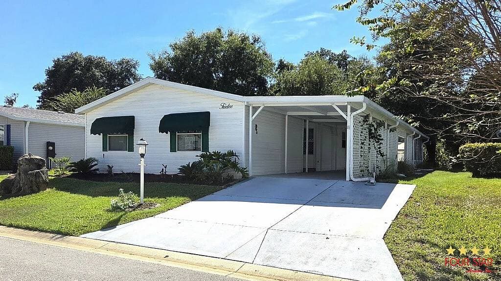 Manufactured home in Flagler Beach, FL 32136